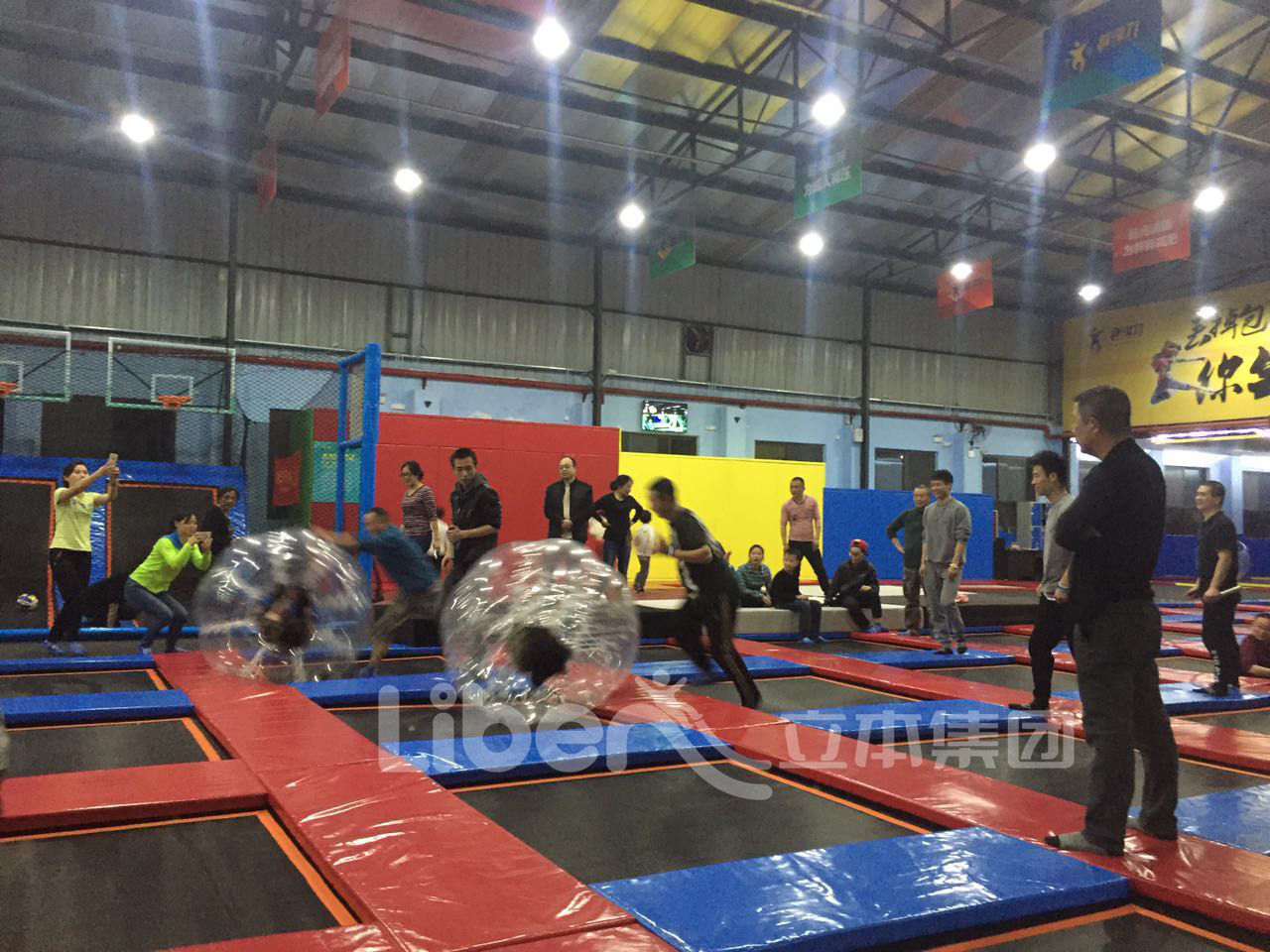 蹦床主题公园功能区域效果图