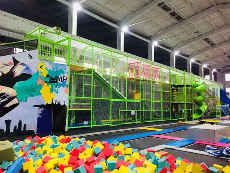 弹力迷宫实物照片