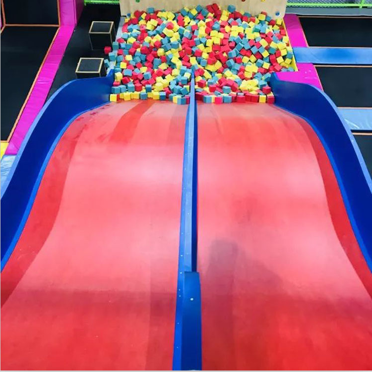 魔鬼滑梯实物照片