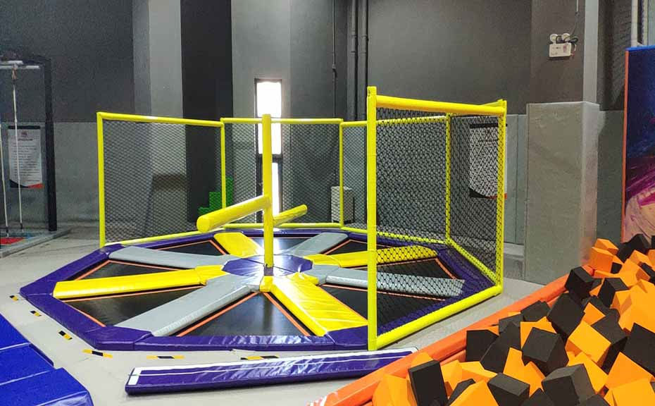 蹦床主题公园