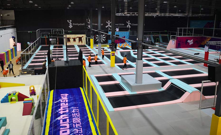蹦床公园 蹦床公园