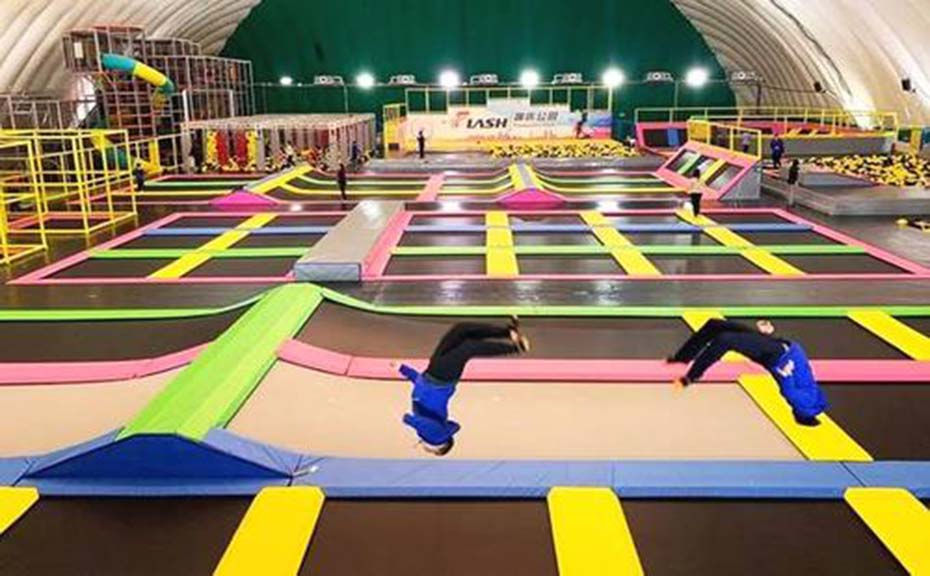 蹦床馆