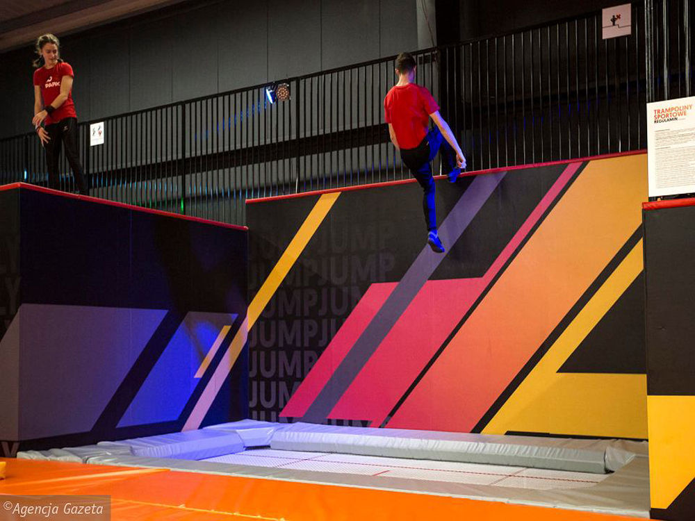 蹦床公园多少钱 蹦床公园多少钱