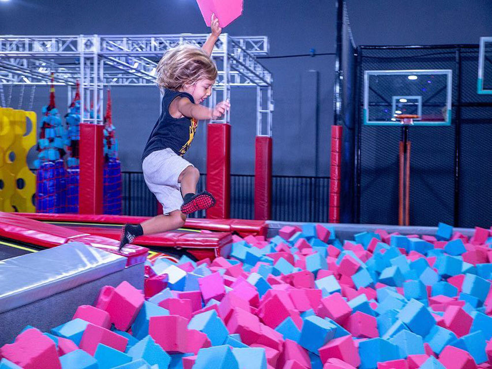 蹦床公园营运活动