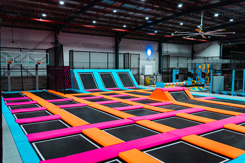 室内蹦床乐园