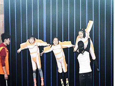 海洋球池可以和室内蹦床公园设备进行组合搭配吗？
