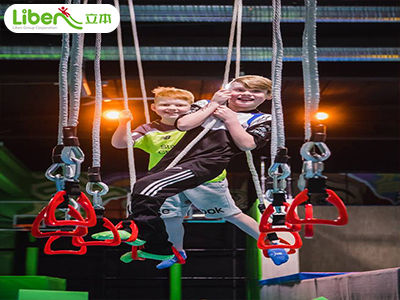 弹力地带蹦床馆加盟，为什么说选择立本品牌就是赚到