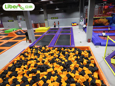 飞行家蹦床主题公园投资——立本品牌加盟