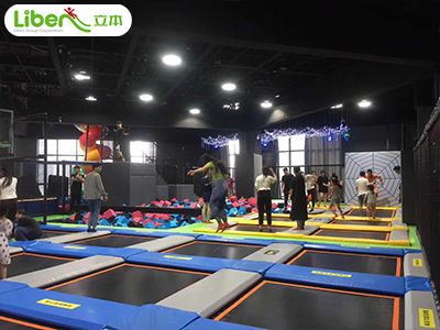 爱蹦客蹦床主题公园加盟预算是多少？