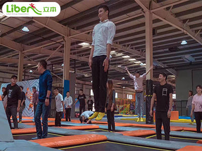 蹦床公园中对于设备安装需要掌握的小技巧