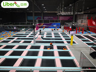 专业蹦床厂家供应 让消费者更安心更放心