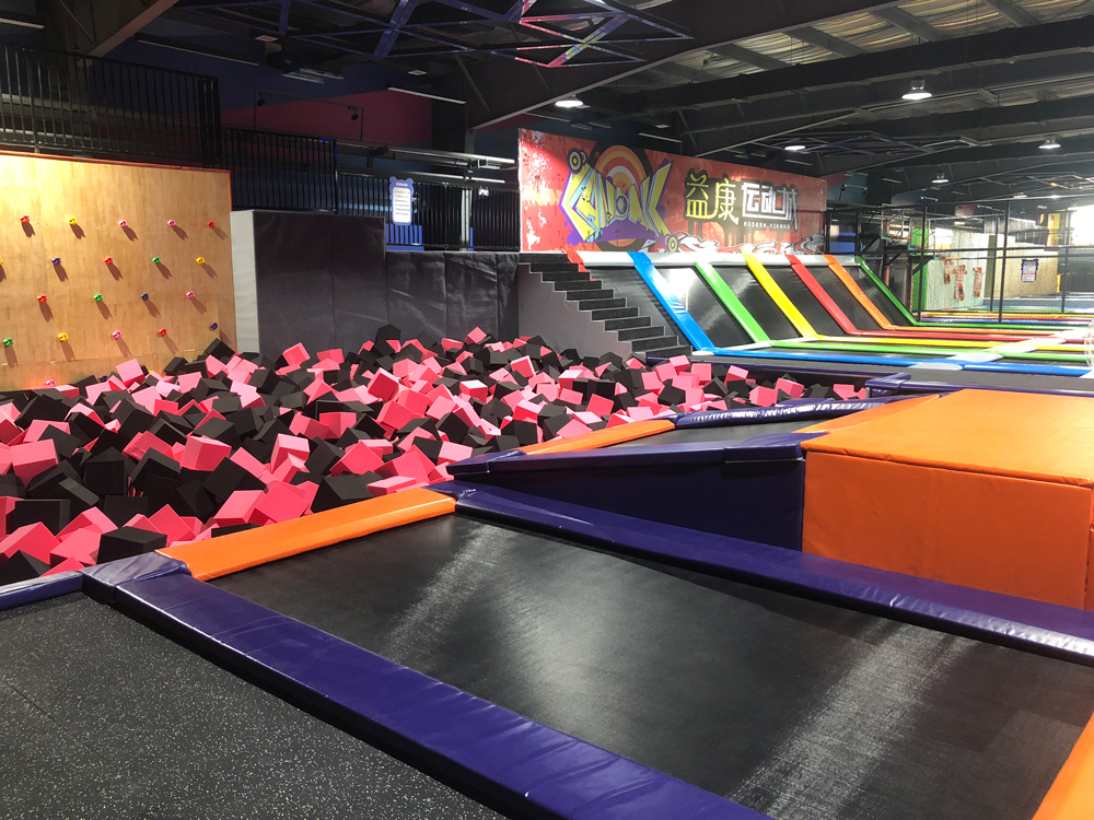 2023年火爆的室内蹦床乐园项目，投资新门路，创业好选择